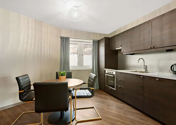 Ole Bull, Western Signature Collection Apart Otel 4*