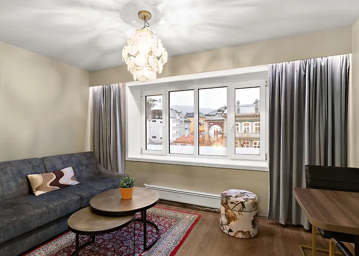 Ole Bull, Western Signature Collection Apart Otel